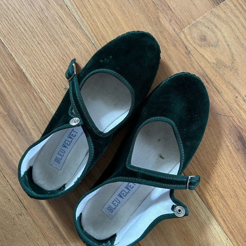 Bleu Velvet Brand Green Mary Jane Shoes Size 7